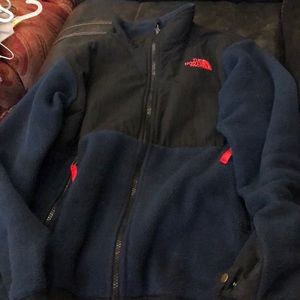 Boys Northface jacket size 14/16. Fleece. Navy.